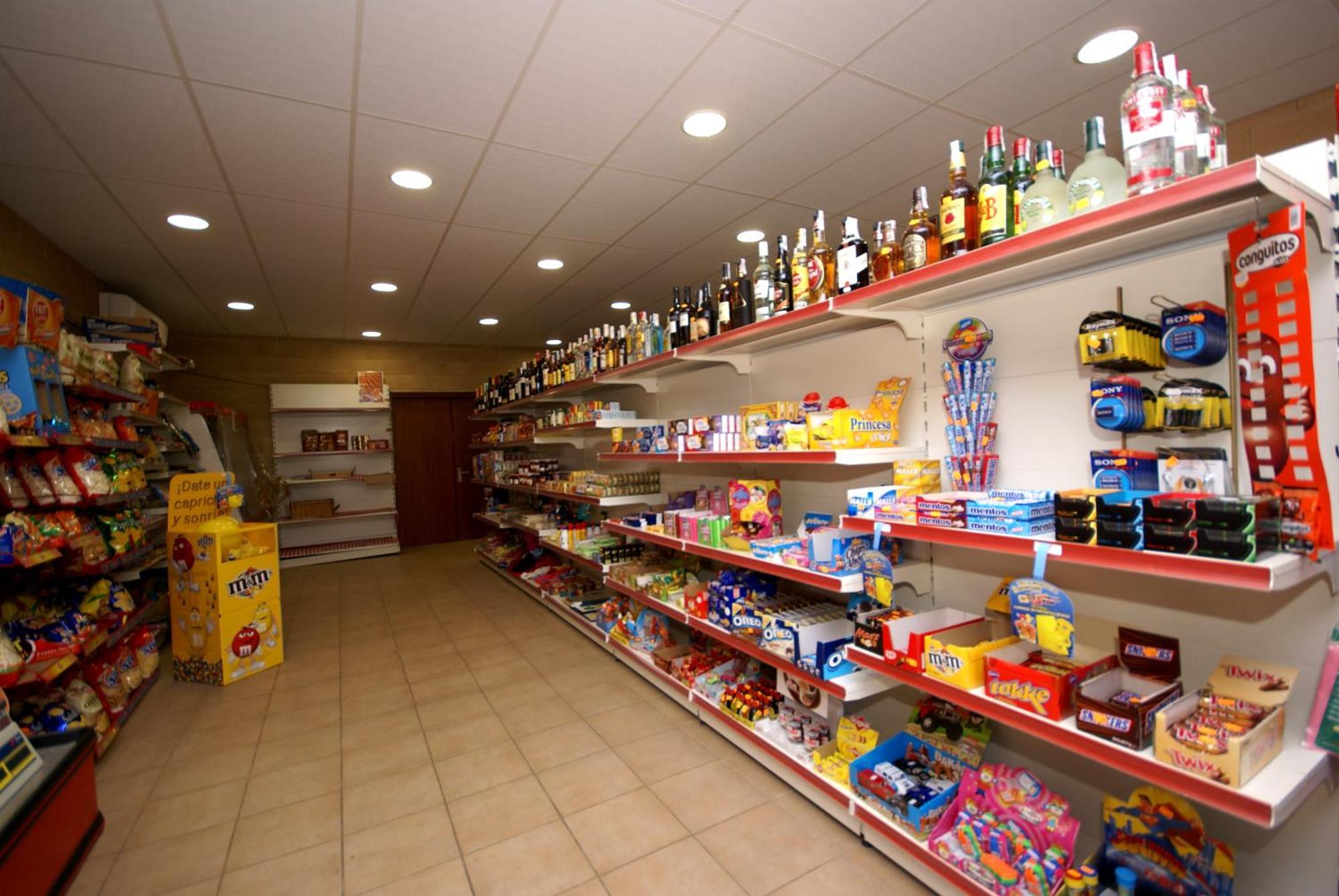 Camping Bassegoda Park Hotel Albanya Eksteriør billede