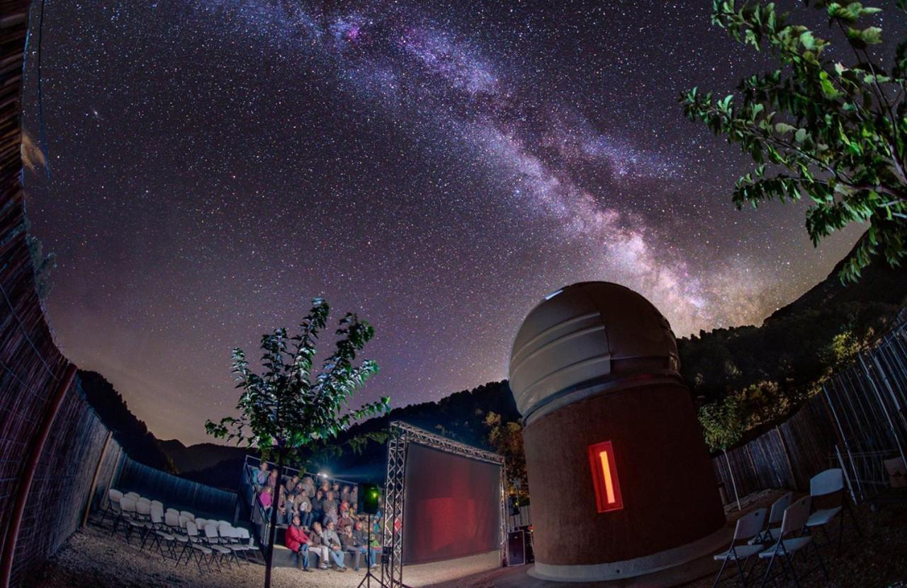 Camping Bassegoda Park Hotel Albanya Eksteriør billede
